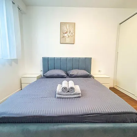 1326 Modern Appartement *